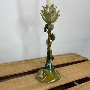 Metal floral toad frog Lilly pad candle stick holder